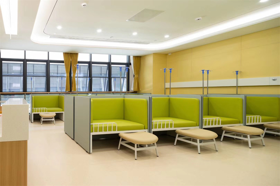 长沙妇幼医院茶几绒布沙发椅休闲空间案例照片 (5)